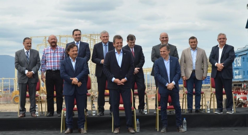 Massa firmó obras energéticas en el Norte Grande y prometió un gobierno 